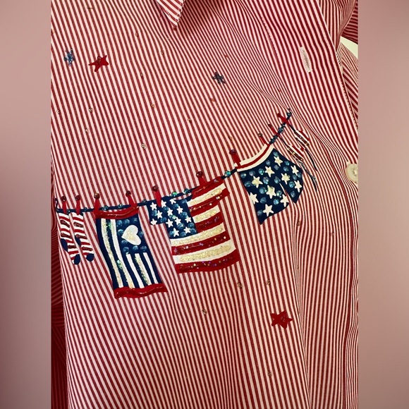 Vintage July 4th Theme Women’s Button Down Long Sleeves Shirt - Picture 3 of 14